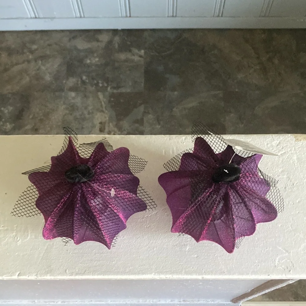 NWT- 2- Elegant Purple Lace Covered Light Up LED Halloween Pumpkin Decorations